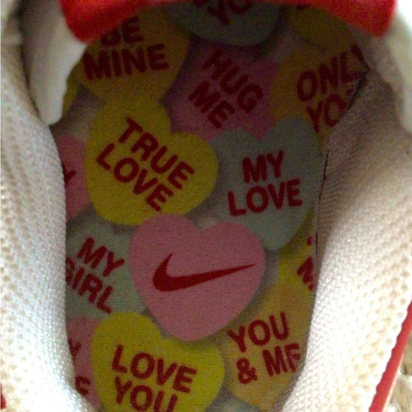 VINTAGE “VALENTINE’S DAY” W AIR FORCE 1 (2004) - Size 9 - Picture 7 of 8